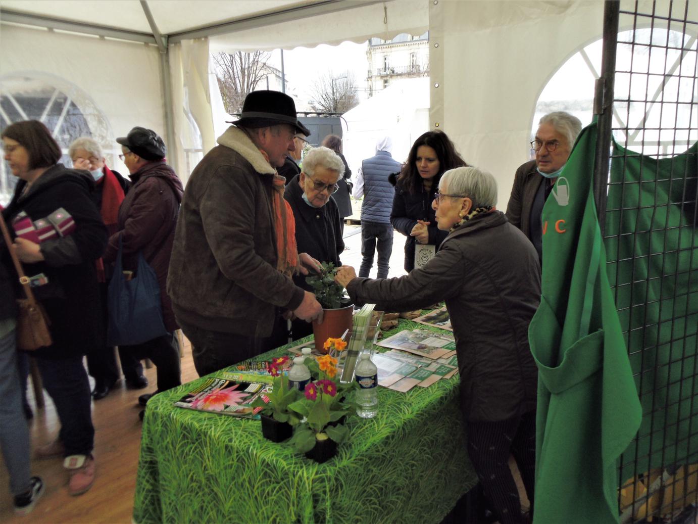 beaucoup de visiteurs
